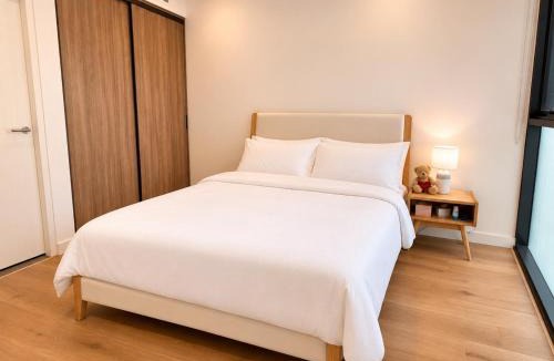 Macquarie Park Apartment | Modern 2BDR Retreat walk to Metro and Macquarie