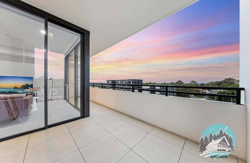 Melrose Park Apartment | Modern 2BR Apartment Balcony