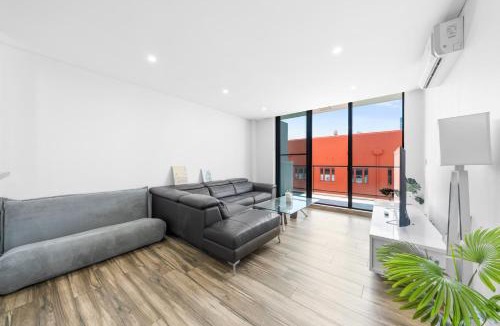 Ultimo Apartment | Modern 2BR Apt with Parking Walk to ICC & CBD & Darling Harbour & Chinatown