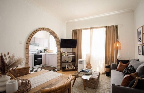 Bondi Beach Apartment | Modern 2BR Boho Apt One Block From The Beach