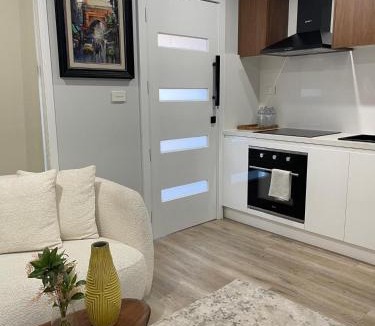 Kellyville Ridge Apartment | Modern 2BR Granny w Outdoor Near Stanhope Leisure