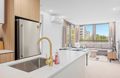 Dickson Apartment | Modern 2BR Living with EV Charging and 7-Min to Tram