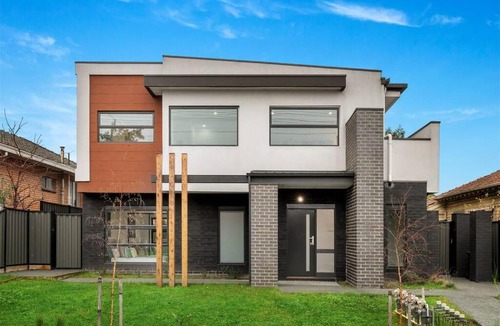 Preston Apartment | Modern 2BR Townhouse Preston Long Term Stays & Pet Friendly