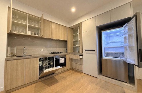 Clayton South Apartment | Modern 2BR2BA Apt in Clayton South Parking WIFI