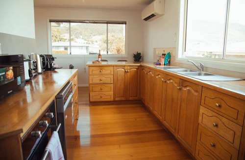 Claremont House | Modern 3BR Claremont Home | Parking & WiFi