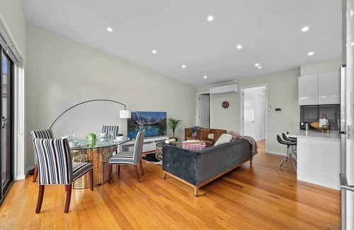 Maidstone House | Modern 3BR Home Near Medway Golf Club, Highpoint & Melbourne CBD