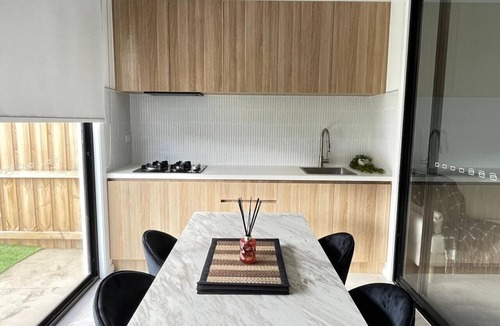 Wollert House | Modern 4BR Family Home in Wollert, VIC