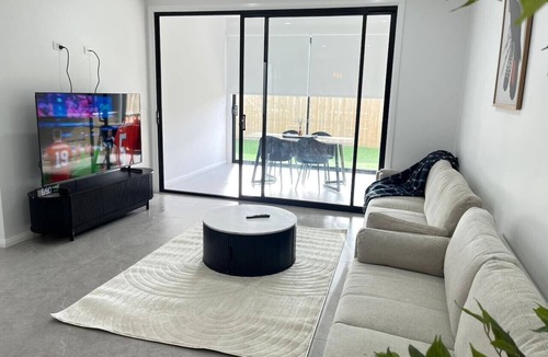 Wollert House | Modern 4BR Family Home in Wollert, VIC