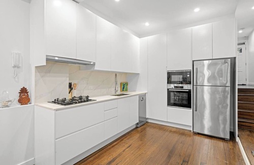 Pyrmont House | Modern 4BR House | Walk to ICC & Darling Harbour