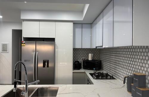 Deer Park House | Modern 4BR Near Shops, Airport & Walking Trail
