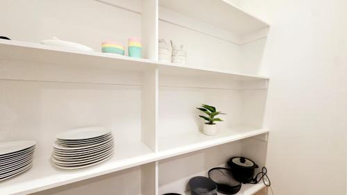 Mambourin House | Modern 4BR Townhouse by Goodlive
