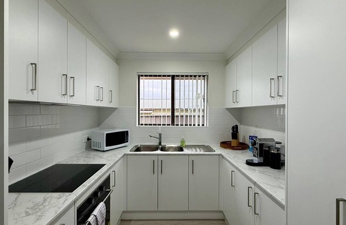 South Tamworth Apartment | Modern Apartment Near Tamworth CBD