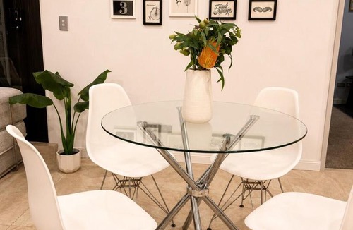 Lidcombe Apartment | Modern Apartment Near Stadium & Shops