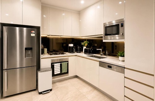 Lidcombe Apartment | Modern Apartment Near Stadium & Shops