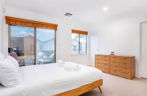 Applecross House | Modern Applecross Townhouse