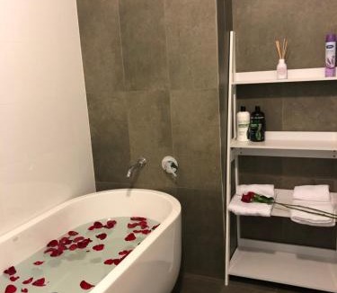 Liverpool Apartment | Modern APT in Liverpool CBD