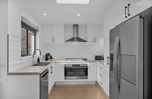 Bendigo House | Modern Bendigo Retreat Near CBD