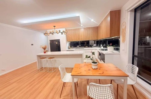 Braybrook House | Modern Braybrook 3BR Near CBD Parking WiFi Stay