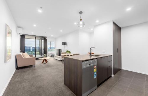 Phillip Apartment | Modern Chic 1-Bedroom Apartment with Parking