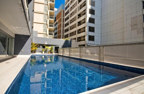 Sydney Central Business District Apartment | Modern City-Centre Apartment on Kent with Pool, Gym & Free Parking