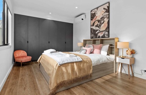 Edithvale House | Modern Coastal Getaway - New Listing