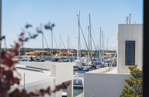Geographe House | Modern Coastal Townhouse – Beach & Marina Views