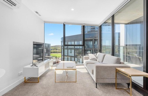 Phillip Apartment | Modern & Cozy 1-Bedroom Apartment in Phillip