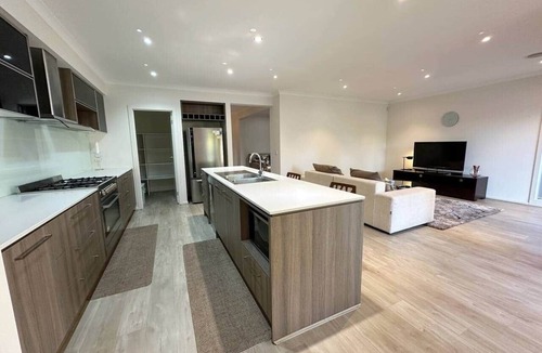 Tarneit House | Modern Family Haven | Spacious 4BR + Media Room
