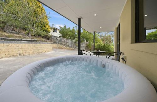 Lenah Valley House | Modern Family Home in Lenah Valley Hobart