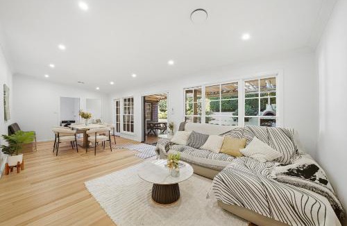 Artarmon House | Modern Federation Retreat North Shore Stay Parking
