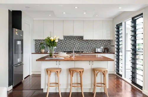 Avalon Beach House | Modern Holiday Home Close to Whale Beach With Stunning Views of Pittwater