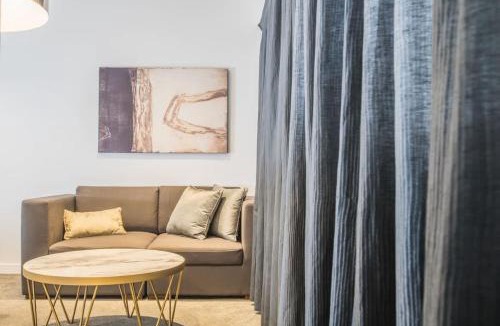 Chatswood CBD House | Modern Hotel Apartment Perfect location