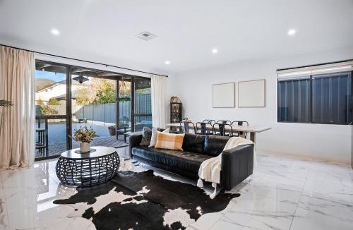 Rostrevor House | Modern house 2 story 4brs 3bath