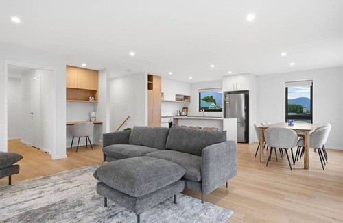Rose Bay House | Modern Lindisfarne Escape