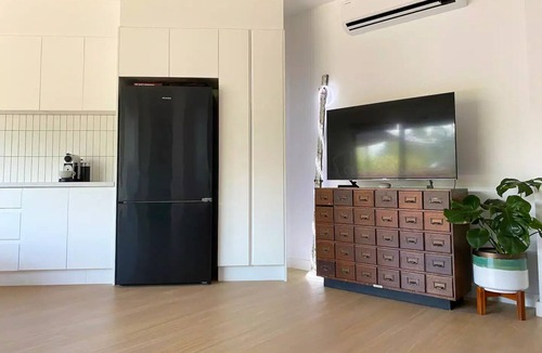 Glenroy House | Modern living - Close to city & airport ✈️
