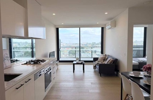 Clayton Apartment | Modern M-City Resort Suite: 2BR w/Balcony&Parking