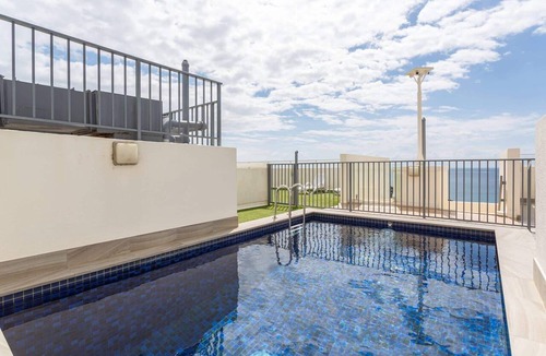 Manly Apartment | Modern Manly Apartment with Stunning Views, Pool