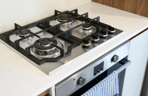 Marrickville Apartment | Modern Marrickville 2BR 5 Min Walk to Train