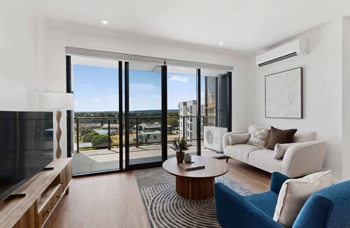 Cannington Apartment | Modern,Newly Furnished Apartment with Full Kitchen
