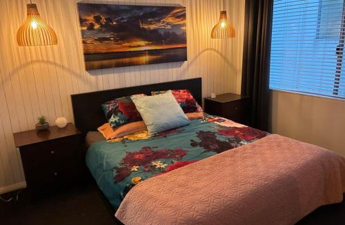 Mandurah Apartment | Modern Premium 1 Bedroom apartment in Dolphin Quay