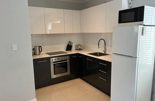 Mandurah Apartment | Modern Premium 1 Bedroom apartment in Dolphin Quay
