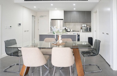 Lidcombe Apartment | Modern Retreat near stadiums