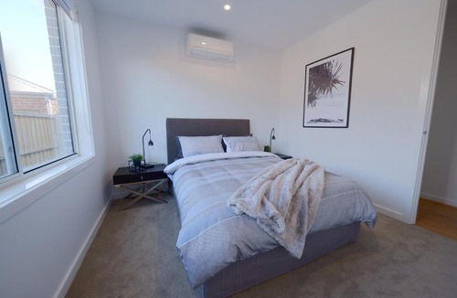 Ocean Grove Villa | Modern Spacious Coastal Villa