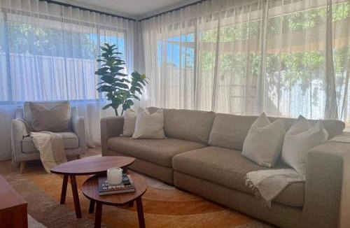 Armadale House | Modern Stay in Armadale