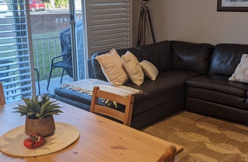 Huskisson Apartment | Molly's Retreat on Hawke by Experience Jervis Bay