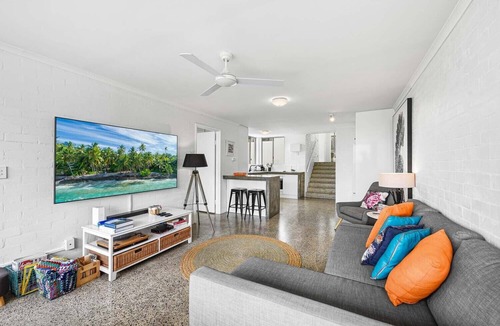 Sunrise Beach Apartment | Moments from the Beach, Sunrise Beach