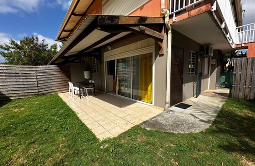 Cayenne Apartment | Montabo Jacuzzi and garden
