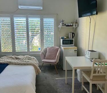 Kogarah Hotel | Monterey Guest Studio near Hospitals, Beach and Airport