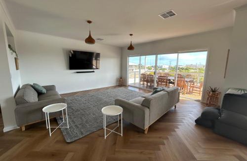 District Council of the Copper Coast House | Mood Beach House - Moonta Bay