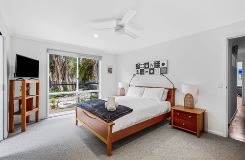 Barwon Heads House | Moonah coastal retreat with heated swimming pool